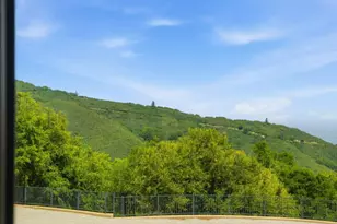 19534 Montevina Rd, Los Gatos, CA 95033 - Photo 96