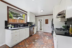 14175 Douglass Ln, Saratoga, CA 95070 - Photo 16