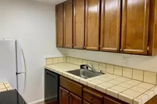 5693 Makati Cir D, San Jose, CA 95123 - Photo 8