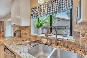 1951 Calistoga Dr, Hollister, CA 95023 - Photo 16