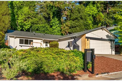 10910 Glen Artney St, Oakland, CA 94605 - Photo 6