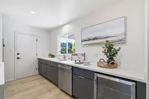 10910 Glen Artney St, Oakland, CA 94605 - Photo 24