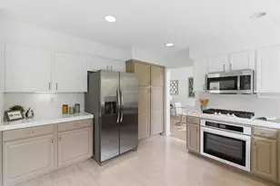 301 St Martin Dr, Redwood City, CA 94065 - Photo 12