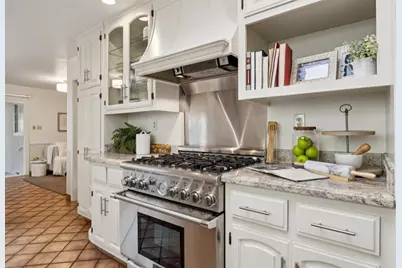 390 Hobart Ave, San Mateo, CA 94402 - Photo 24