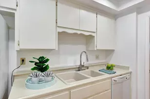 5302 Cribari Heights, San Jose, CA 95135 - Photo 8