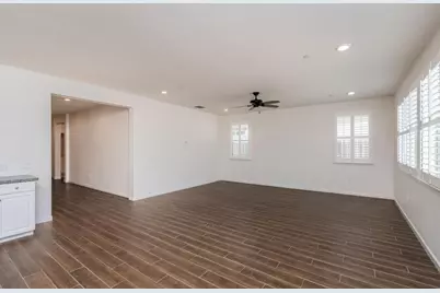 9269 Red Thistle Ct, Sacramento, CA 95829 - Photo 8