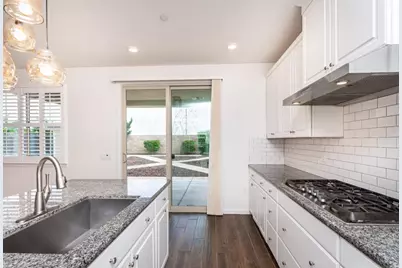 9269 Red Thistle Ct, Sacramento, CA 95829 - Photo 14