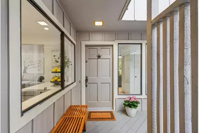 18 Tollridge Ct, San Mateo, CA 94402 - Photo 2