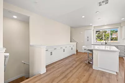 9873 Macarthur Blvd F, Oakland, CA 94605 - Photo 14