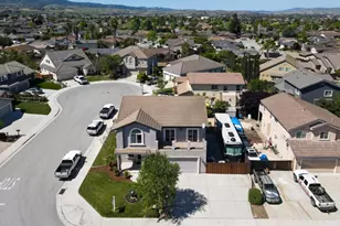 1890 Calistoga Dr, Hollister, CA 95023 - Photo 32