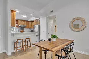 1654 Parkview Green Cir, San Jose, CA 95131 - Photo 6