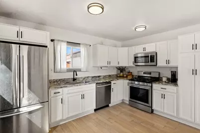 62 Buena Vista St, Salinas, CA 93901 - Photo 12