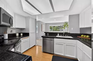 22103 Vista Del Plaza Ln 22, Hayward, CA 94541 - Photo 4