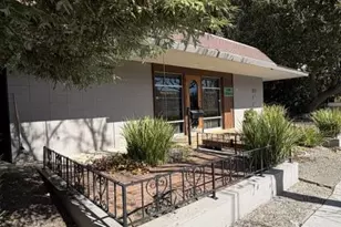 2211 Park Blvd, Palo Alto, CA 94306 - Photo 2