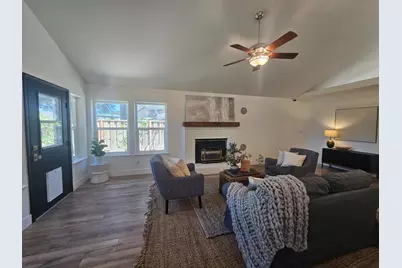 501 Bobbys Ln, Hollister, CA 95023 - Photo 16