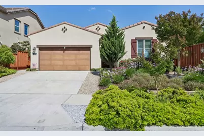 2140 Garnet Way, Hollister, CA 95023 - Photo 2