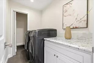 1547 Crespi Dr, San Jose, CA 95129 - Photo 16