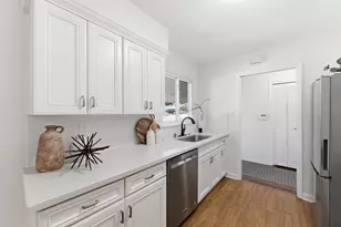 681 Emerald Hill Rd, Redwood City, CA 94061 - Photo 14