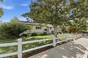 681 Emerald Hill Rd, Redwood City, CA 94061 - Photo 4