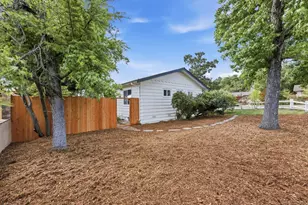 681 Emerald Hill Rd, Redwood City, CA 94061 - Photo 34