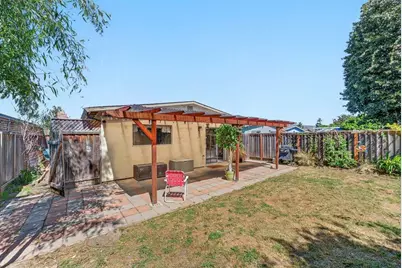517 Tuttle Ave, Watsonville, CA 95076 - Photo 20