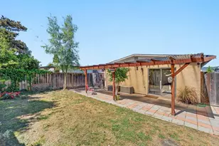 517 Tuttle Ave, Watsonville, CA 95076 - Photo 2