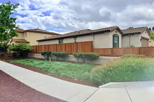 715 Alicante Dr, Hollister, CA 95023 - Photo 2