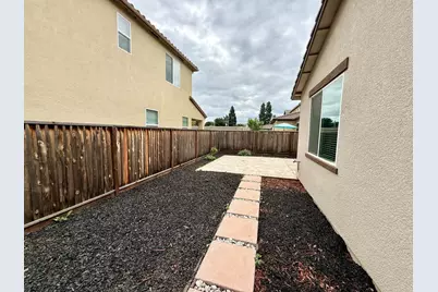 715 Alicante Dr, Hollister, CA 95023 - Photo 16