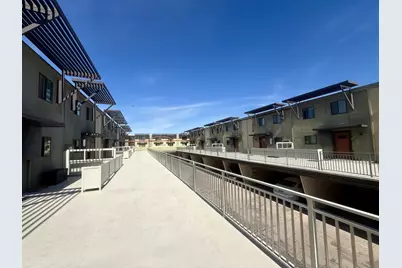 3203 Admiralty Ln, Foster City, CA 94404 - Photo 2