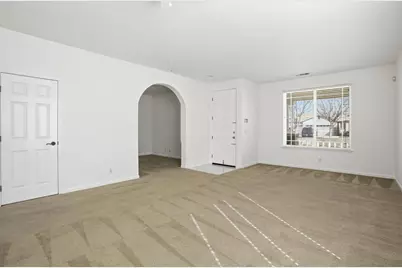 2076 Venezia St, Los Banos, CA 93635 - Photo 6