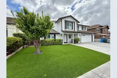 1701 Hemlock Ct, Hollister, CA 95023 - Photo 2