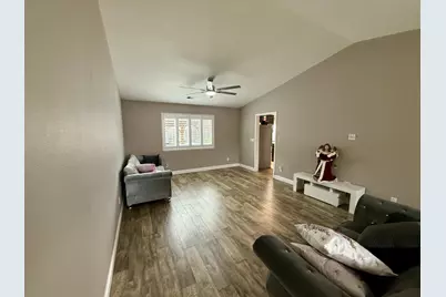 1701 Hemlock Ct, Hollister, CA 95023 - Photo 6