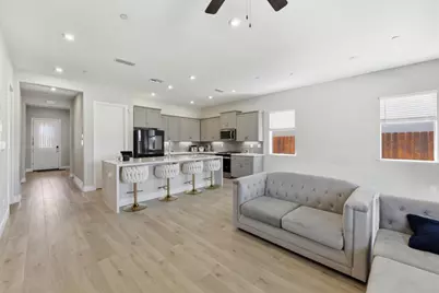 9060 Horvath St, Elk Grove, CA 95624 - Photo 10