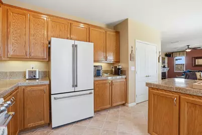 881 Tulare Dr, Tracy, CA 95304 - Photo 10