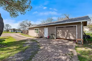 672 Irwin Ln, Santa Rosa, CA 95401 - Photo 8