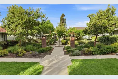 5655 Sunflower Ln, San Jose, CA 95118 - Photo 32