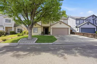 3227 Dewey, Fresno, CA 93722 - Photo 1