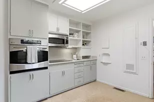 415 Oak Ct, Menlo Park, CA 94025 - Photo 12