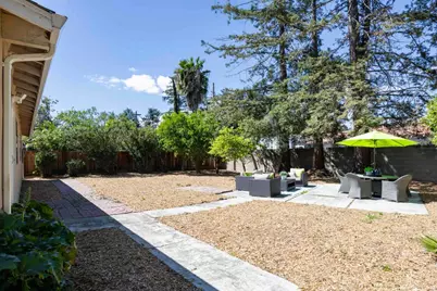 10101 Richwood Dr, Cupertino, CA 95014 - Photo 18