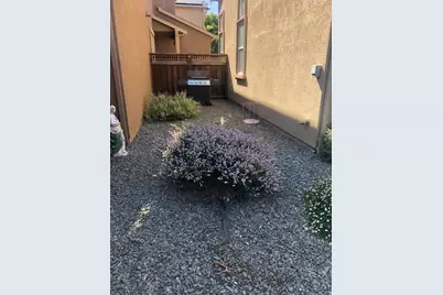 10864 Peerless Ct, Oakland, CA 94603 - Photo 6