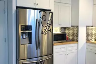 10864 Peerless Ct, Oakland, CA 94603 - Photo 12