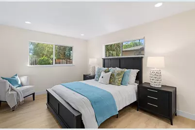 966 Chelan Dr, Sunnyvale, CA 94087 - Photo 14