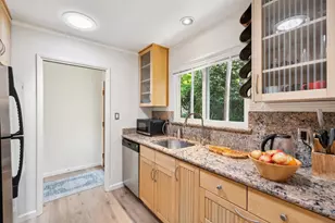 55 Asilomar Cir, Oakland, CA 94611 - Photo 12