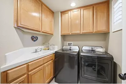 1260 Brook View Ct, Hollister, CA 95023 - Photo 22