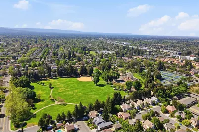 569 Cherrywood Dr, Sunnyvale, CA 94087 - Photo 32