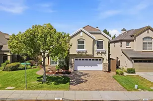 569 Cherrywood Dr, Sunnyvale, CA 94087 - Photo 1