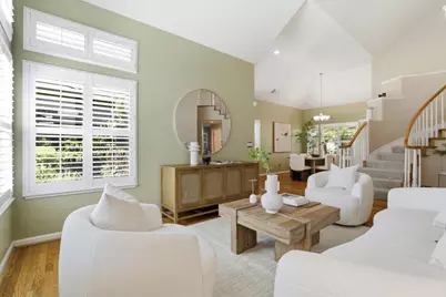 569 Cherrywood Dr, Sunnyvale, CA 94087 - Photo 4