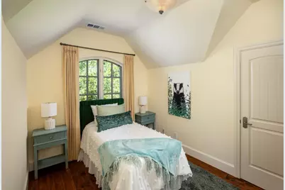 25550 Moody Rd, Los Altos Hills, CA 94022 - Photo 22