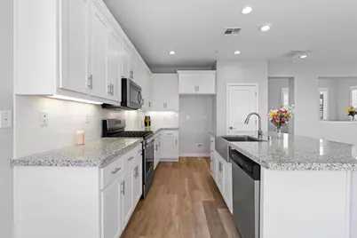 2360 Aerostar Way, Sacramento, CA 95834 - Photo 12