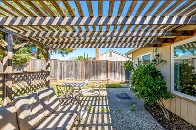 523 Thomas Cir, Suisun City, CA 94585 - Photo 16